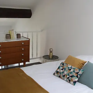  Appartement Superbe Duplex Avec Vue Imprenable Sur Le Vieux Port France